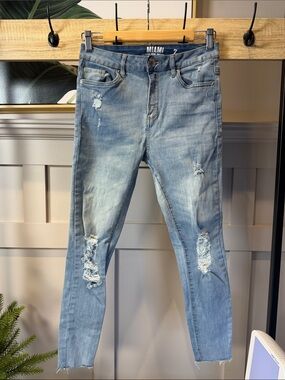 miami Light Wash Distressed Skinny Jeans 7